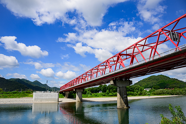 旧きも新しきも、支え続けて